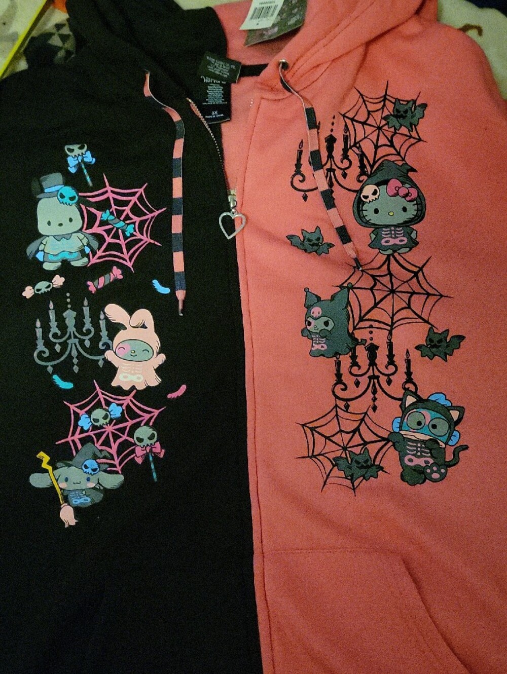 Hello Kitty Sanrio Pink & Black Split Hoodie with Heart Zipper Pull - Picture 11 of 11
